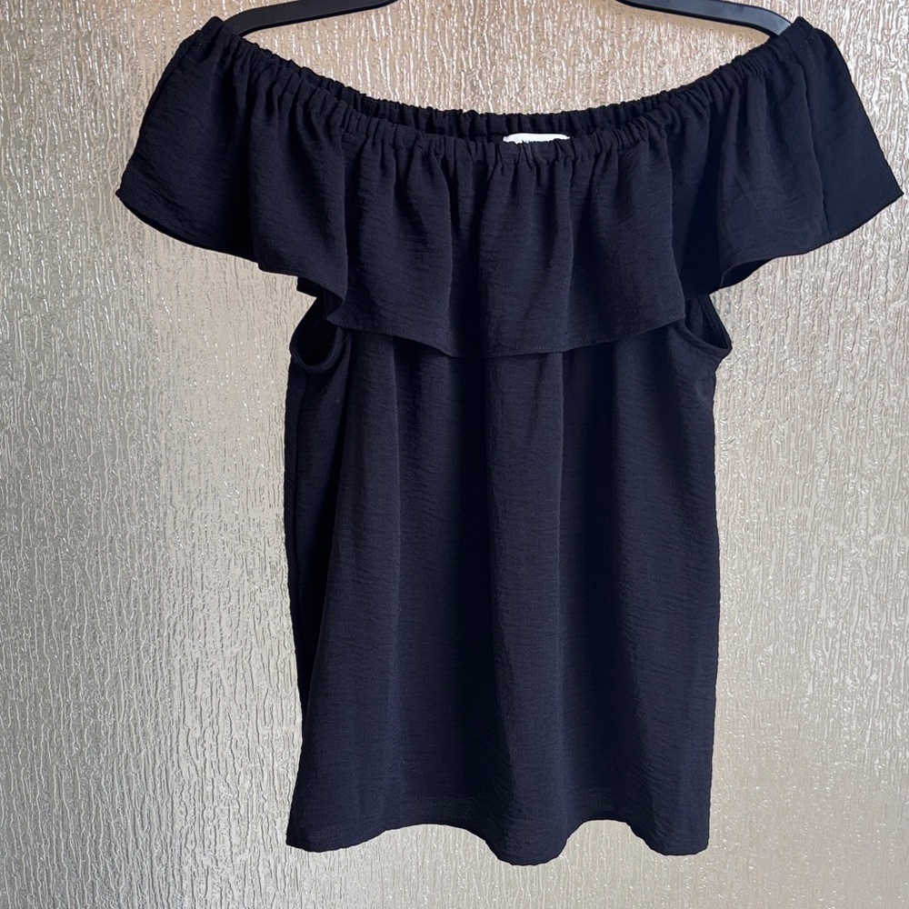Nine West Large Black Off-Shoulder Top